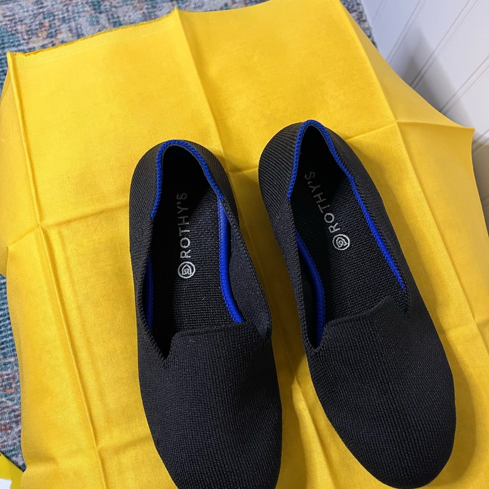 Black Rothy’s girls size 3